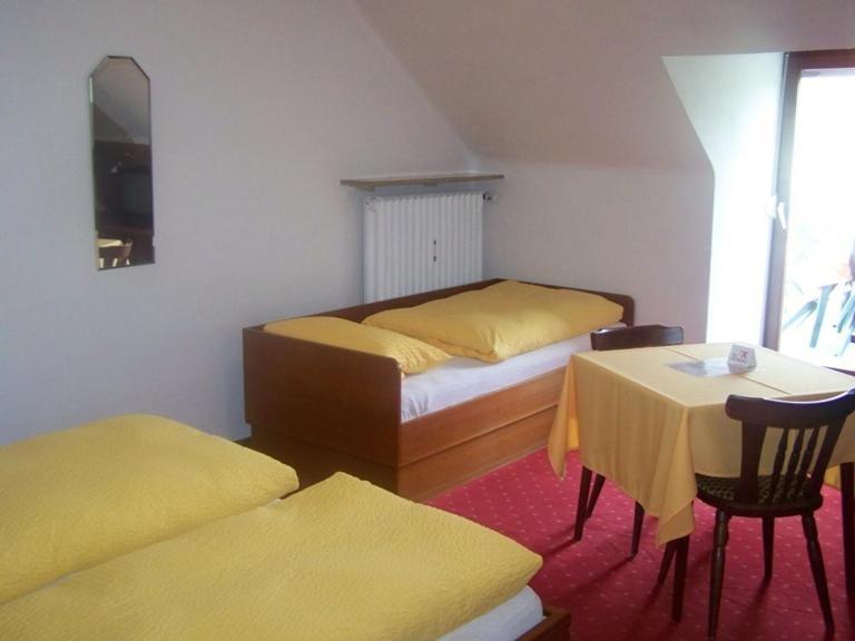 Hotel Am Ufer Trier Room photo